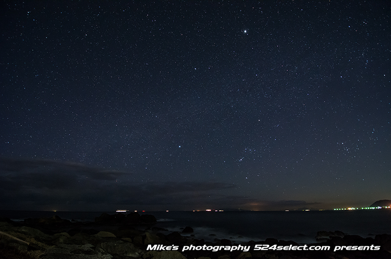 野島崎の星空 野島崎の星空〜流れ星が出迎える夜空とベンチから見る東の月!千葉県最南端の夜空に酔う冬の夜