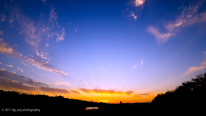 多摩川の夕空