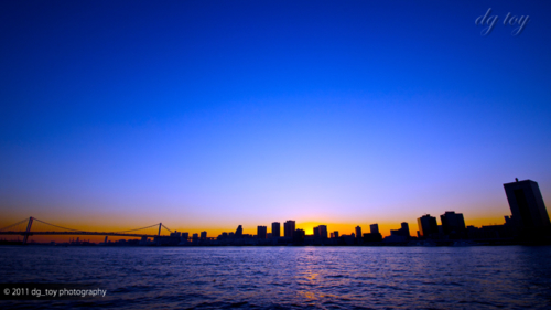 東京港の夕空