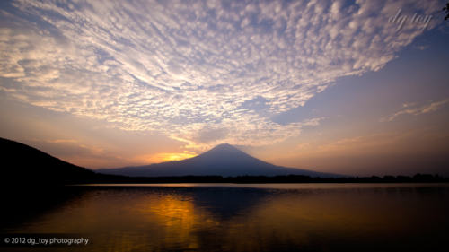 富士の空に…