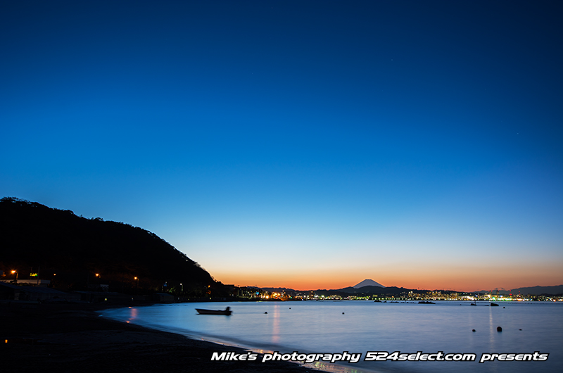 横須賀からの富士山と夕空