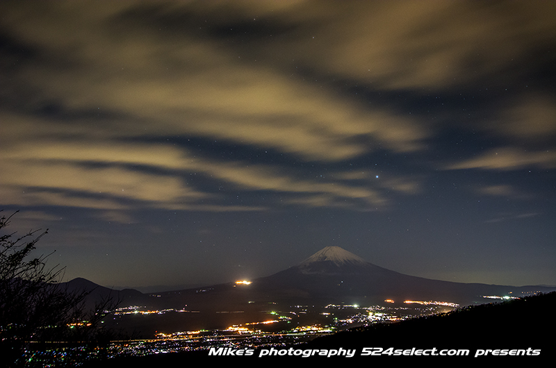 夜の箱根から富士山を撮る