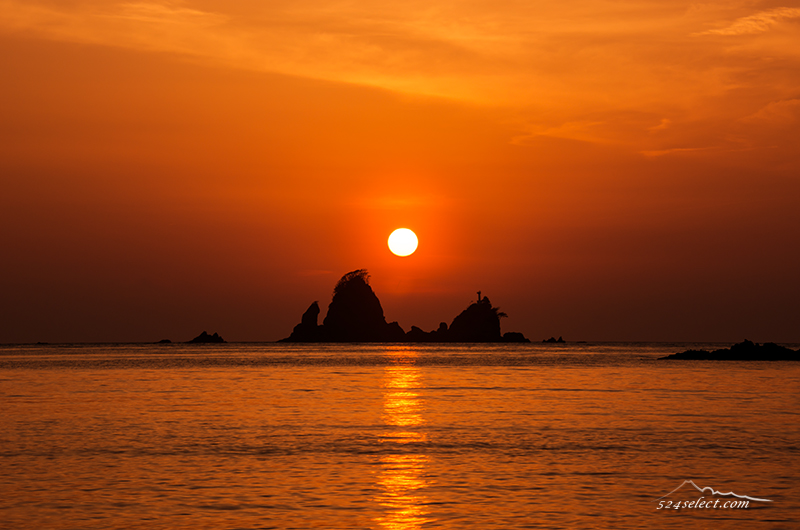 西伊豆 大田子海岸から春の夕日 Sunset IZU Japan