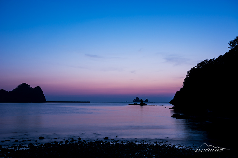 薄明の西伊豆大田子海岸〜夕日だけではない大田子海岸の風景！誰もいなくなった海岸での撮影