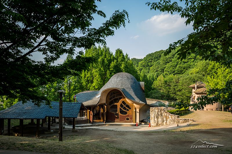 埼玉のムーミン谷”あけぼの子どもの森公園”で童心に返る！飯能市のムーミン谷は童話の世界
