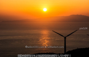 東伊豆から朝日の撮影〜伊豆大島からの日の出と風力発電機！春の海風伊豆半島の景色