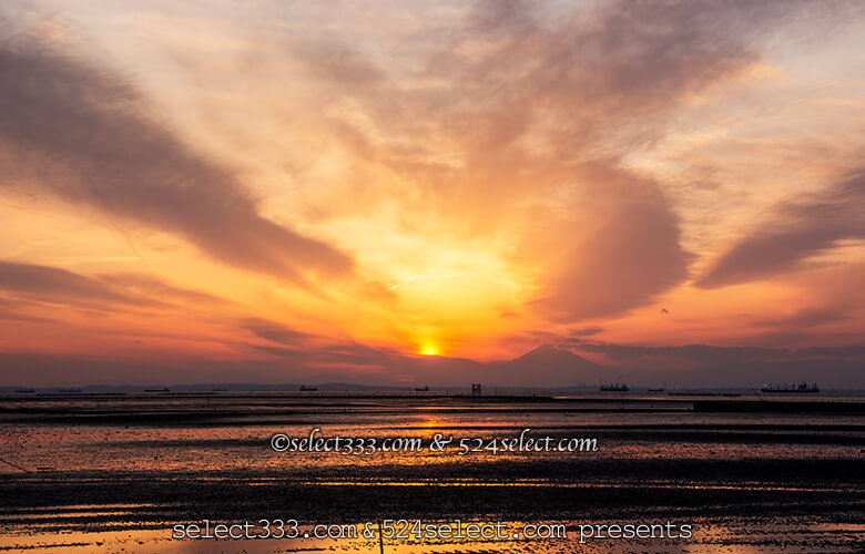海全体も染まる木更津の海岸〜東京湾の夕焼け空ベストポイント！富士山も美しい場所